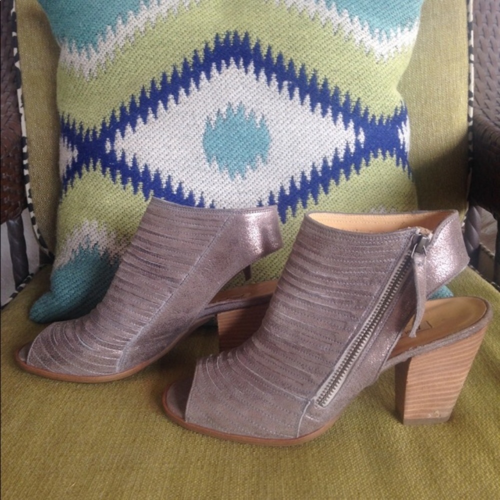 Paul Green Cayenne Open toe bootie EUC